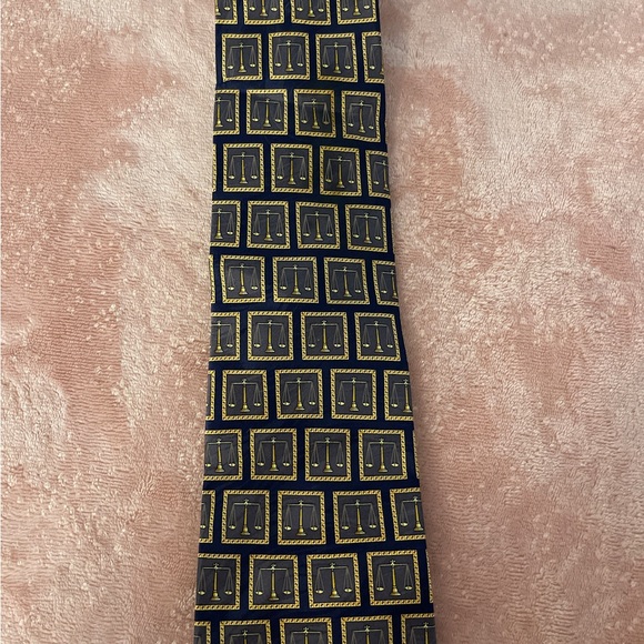 Elegant Navy and Gold Scales Patterned Men's Tie - Picture 3 of 7